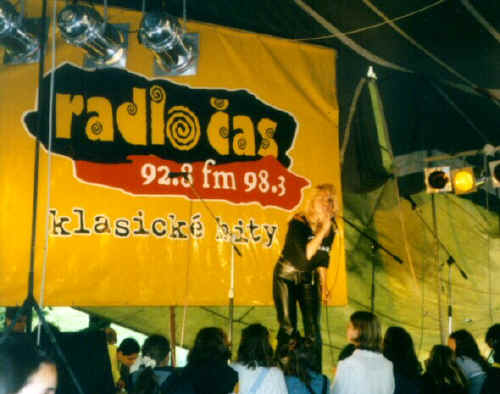 Lucie a Radio Čas v Karviné / květen 2001